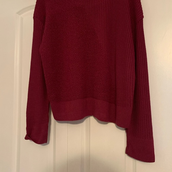 Apt 9 cropped sweater. High/low. Brand new, NWOT - Picture 2 of 3